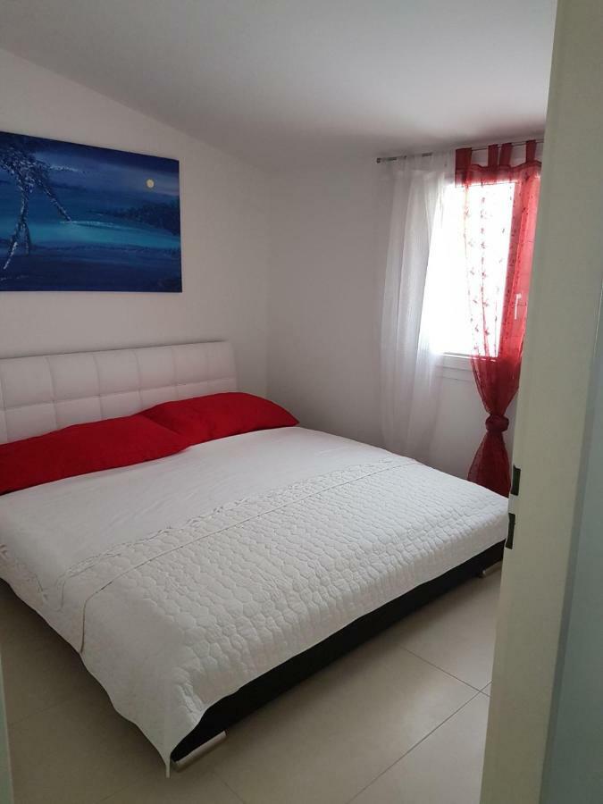 Apartment Dijana Каштела Экстерьер фото